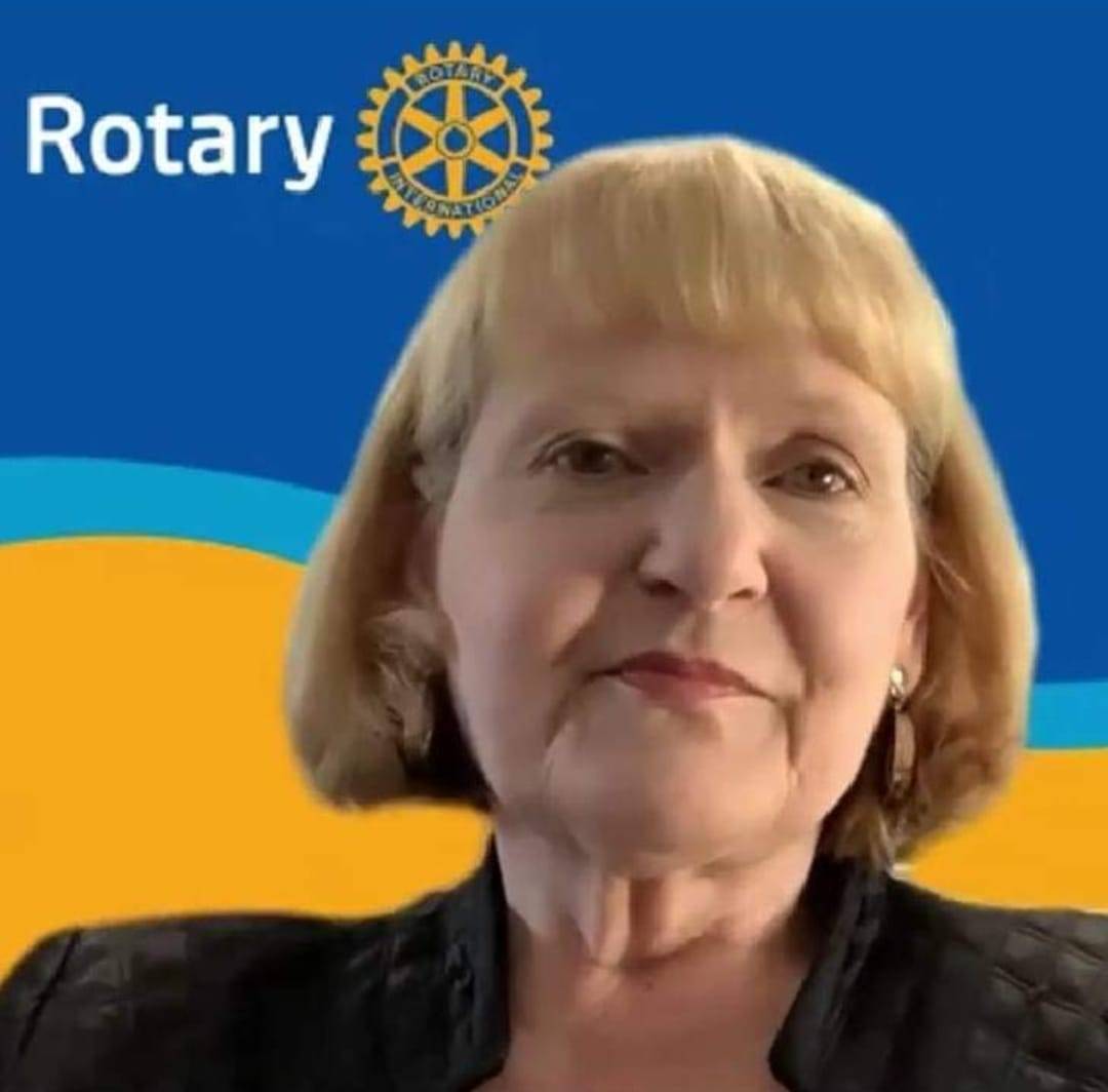 Presidente Stephanie participou de um bate-papo com a "Chefa" Denise no Papo de Quarta quando foi escolhida para presidir o Rotary International