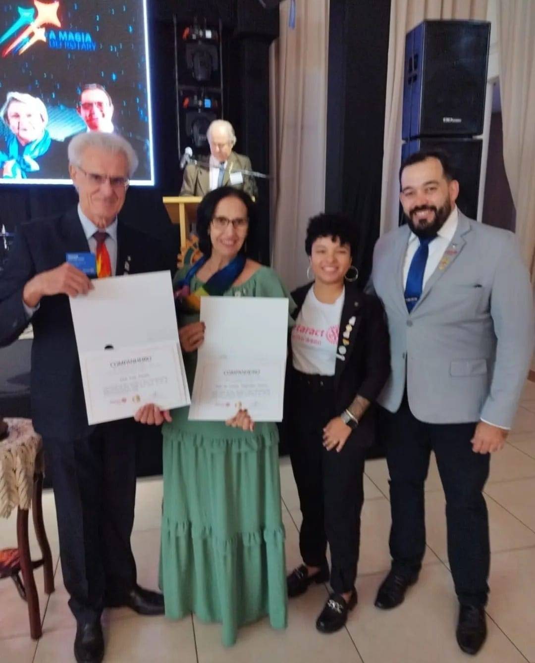 Casal Governador Pavam e Rita são homenageados  com a Medalha Armando de Arruda Pereira, pelos relevantes serviços prestados ao Rotaract