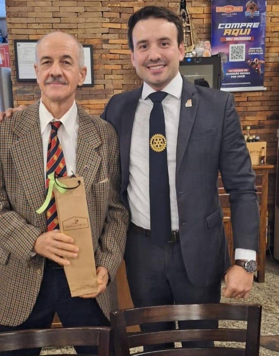 Família Rotária de Olímpia - Integração realiza transição de cargos e posse dos novos presidentes e suas respectivas diretorias