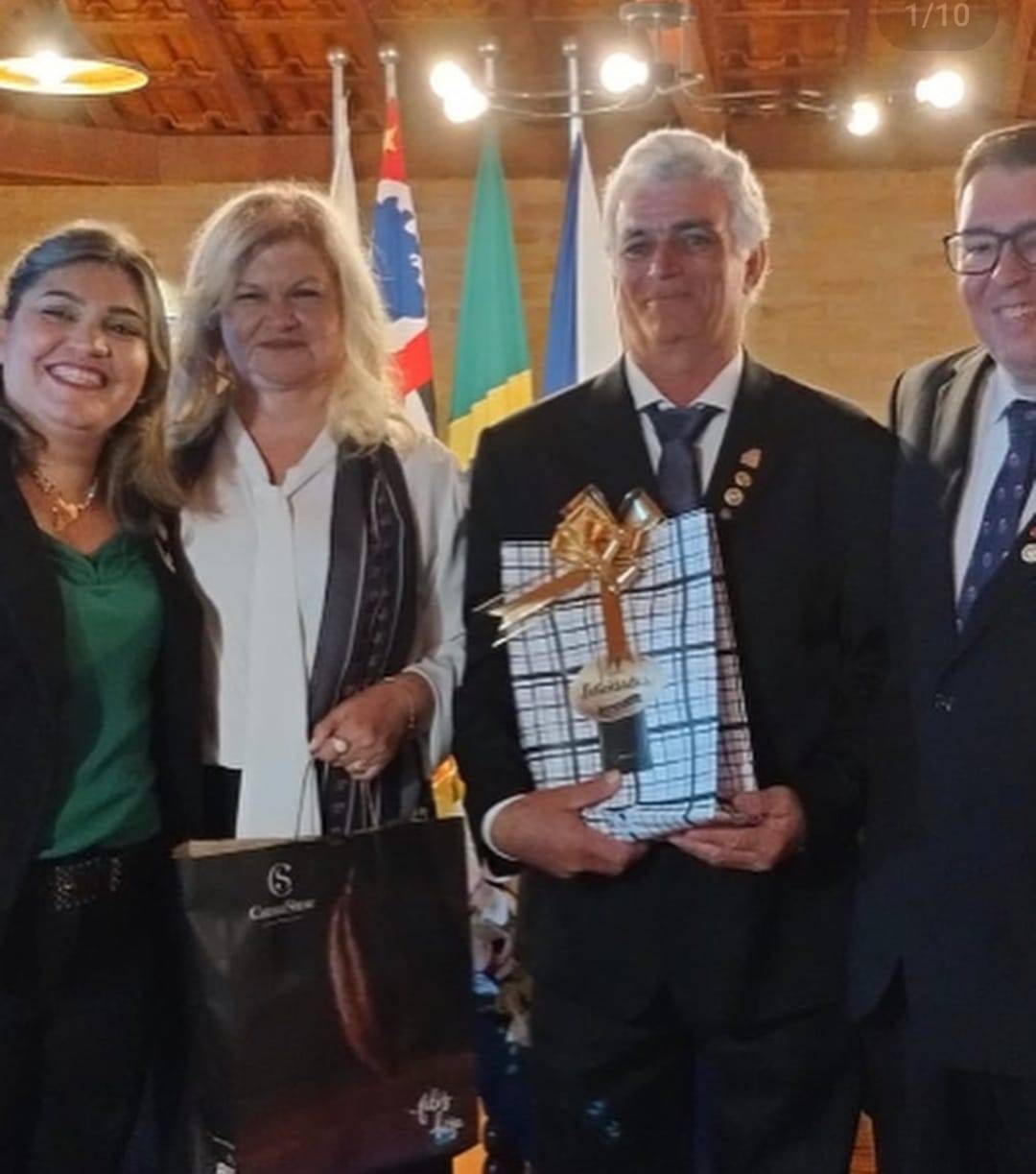 Rotary Club de Bariri - 16 de Junho Realiza Transmissão de Cargos com Homenagens, Entrega de Título Paul Harris e Posse de Novo Associado.