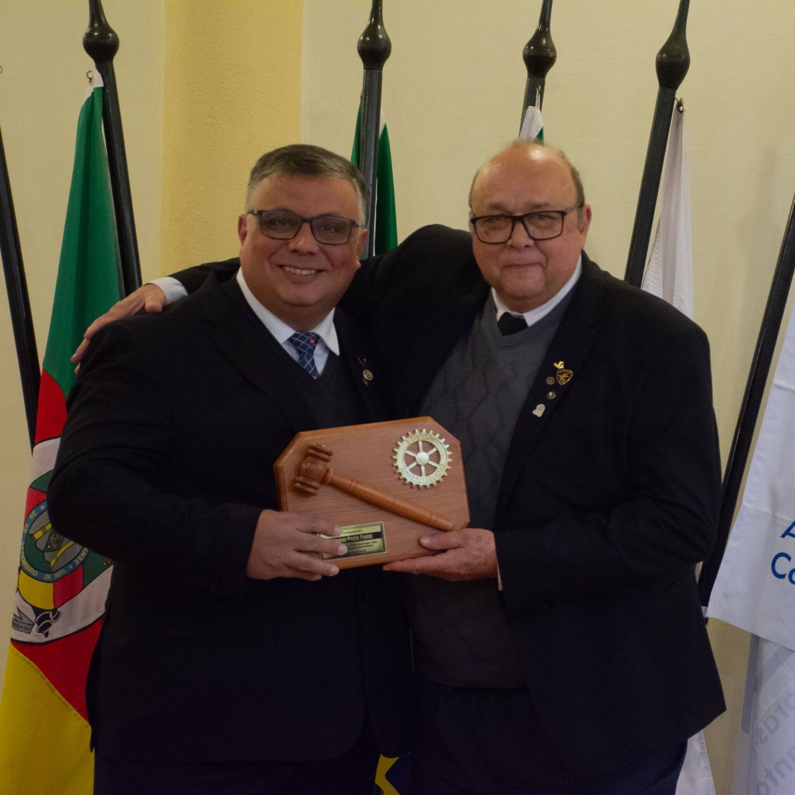 Posse Conselho Diretor 2024/2025 Presidente Claudio Cunha e Past Presidente Ademar Pavim