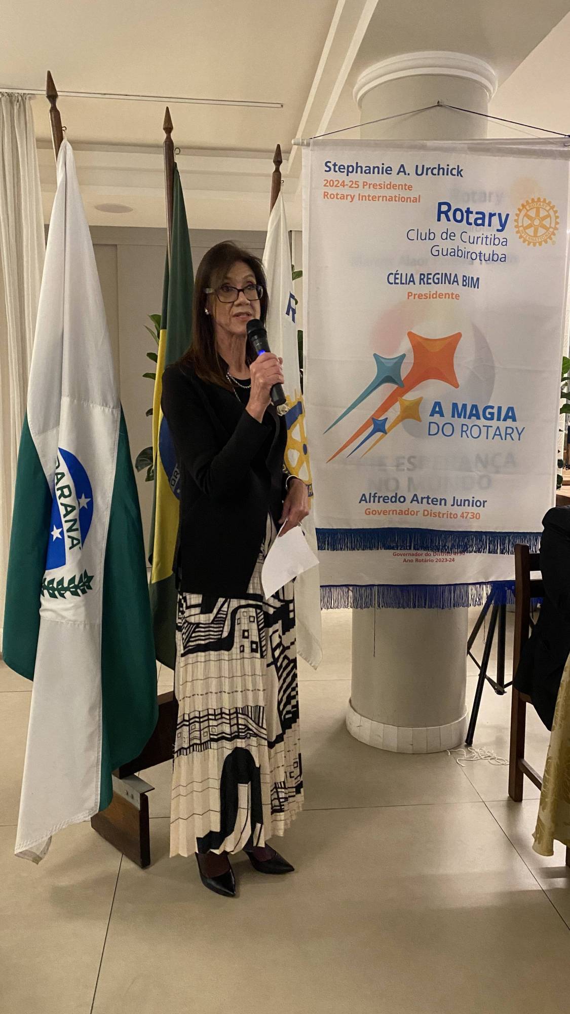 Presidente dando posse ao conselho diretor 2024/2025