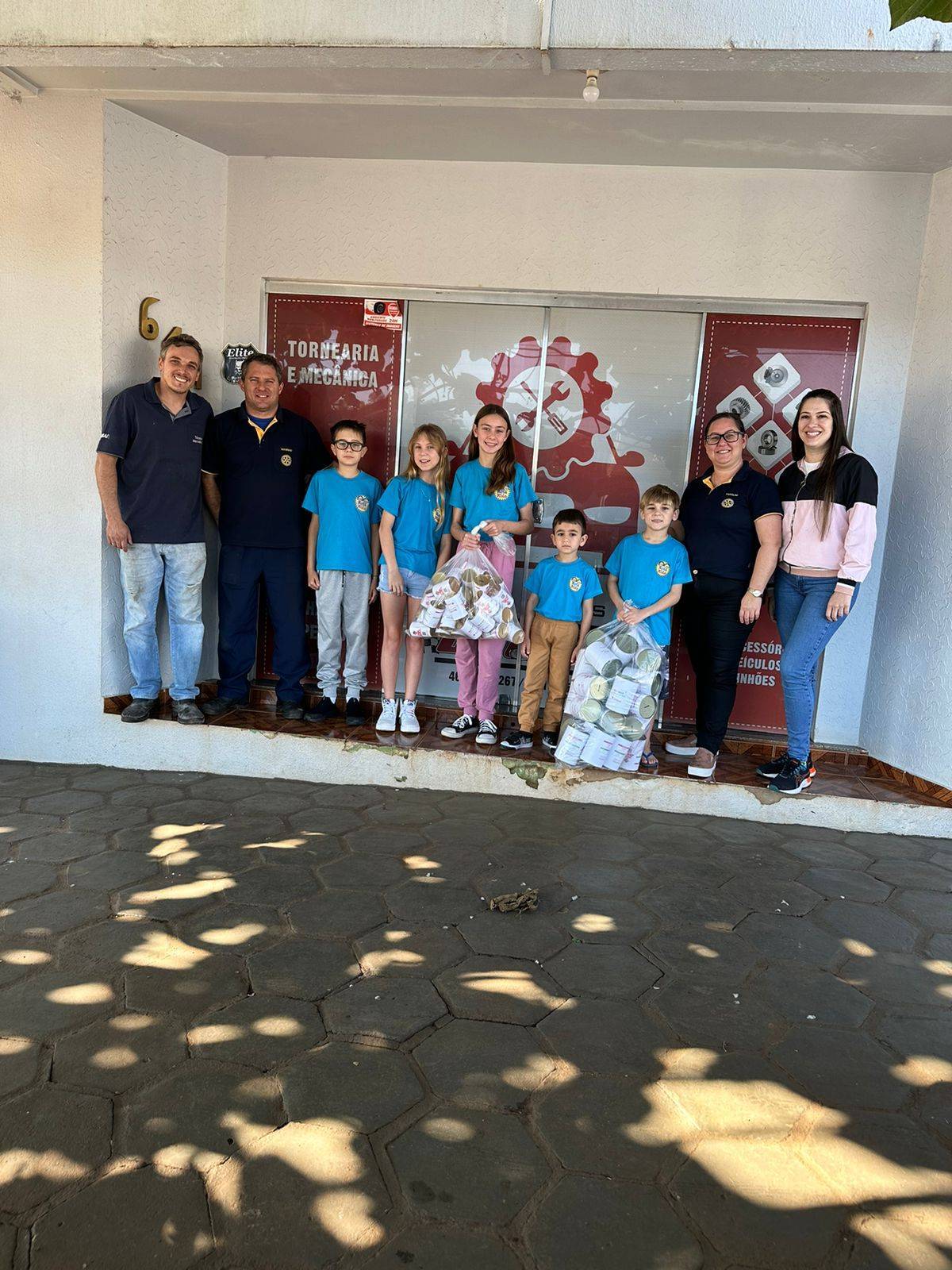 Rotakids realiza a distribuição e coleta dos cofrinhos do Hospital do Câncer Uopeccan de Cascavel.