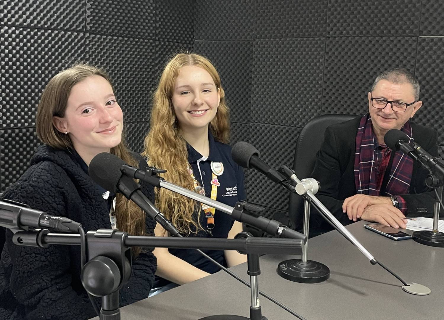 No dia 24/07 as associadas Anna e Nathalia estiveram presentes na rádio Sorriso para divulgar sobre o Projeto do Dia dos Avós e também comentaram sobre o clube e suas atividades! Obrigada rádio Sorriso pela oportunidade. 