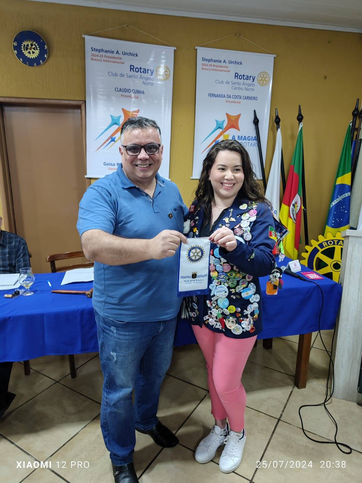 Claudio Cunha e Fabiane Castro intercambista que foi a Finlândia pelo nosso clube. 