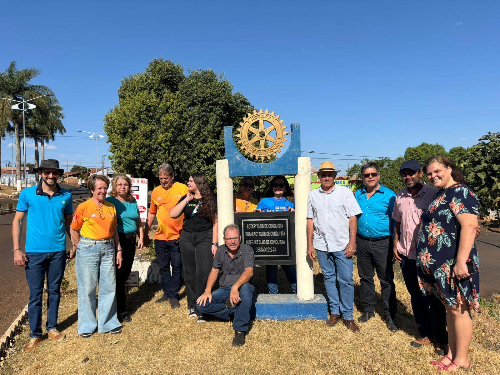 Governadora Marilene Rezende e a Coordenadora Distrital das Casas da Amizade Eliana Moraes  visitam o Rotary Club de Conquista