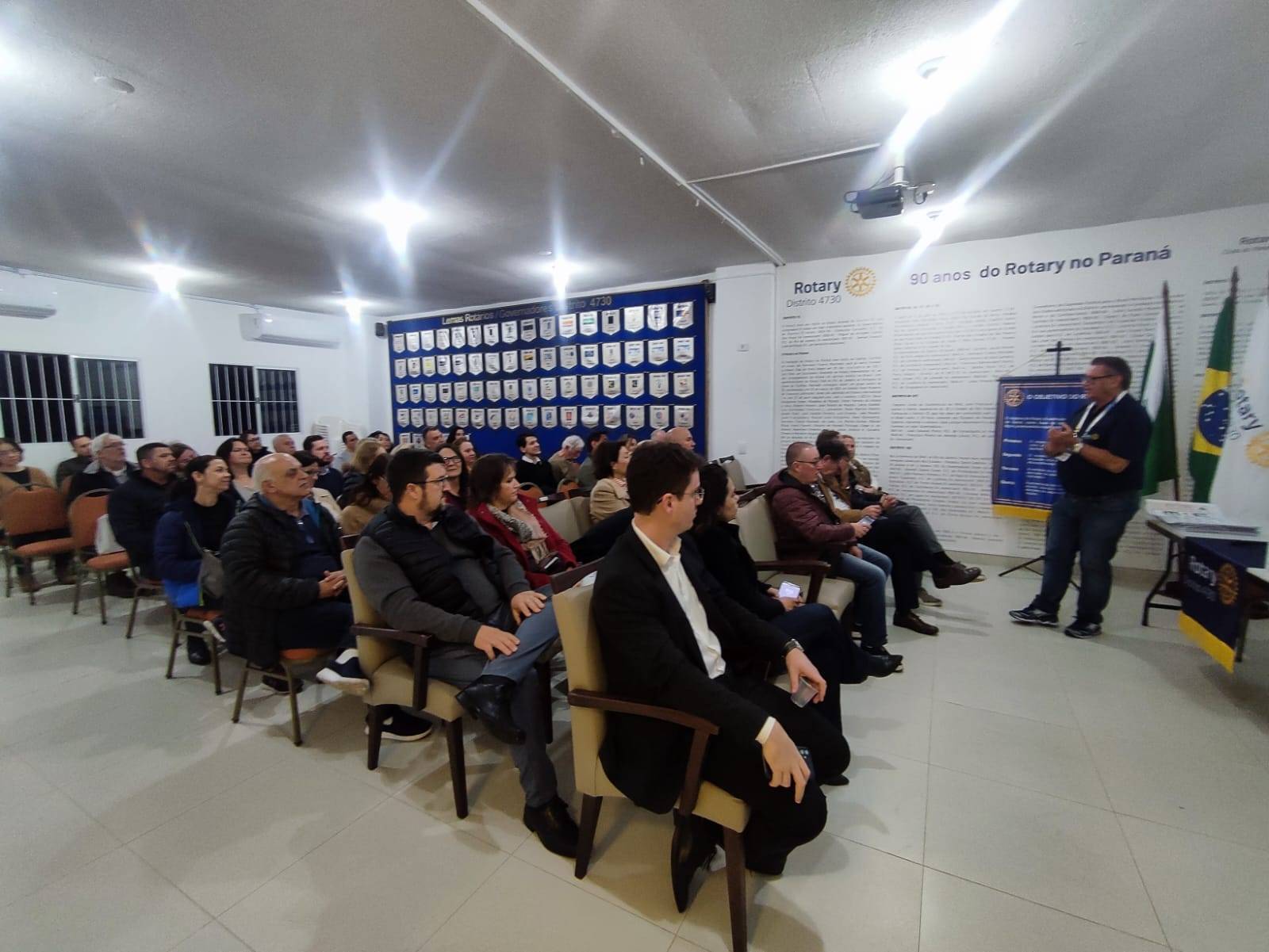 Associados lotam o auditório da Sede Distrital durante o treinamento 