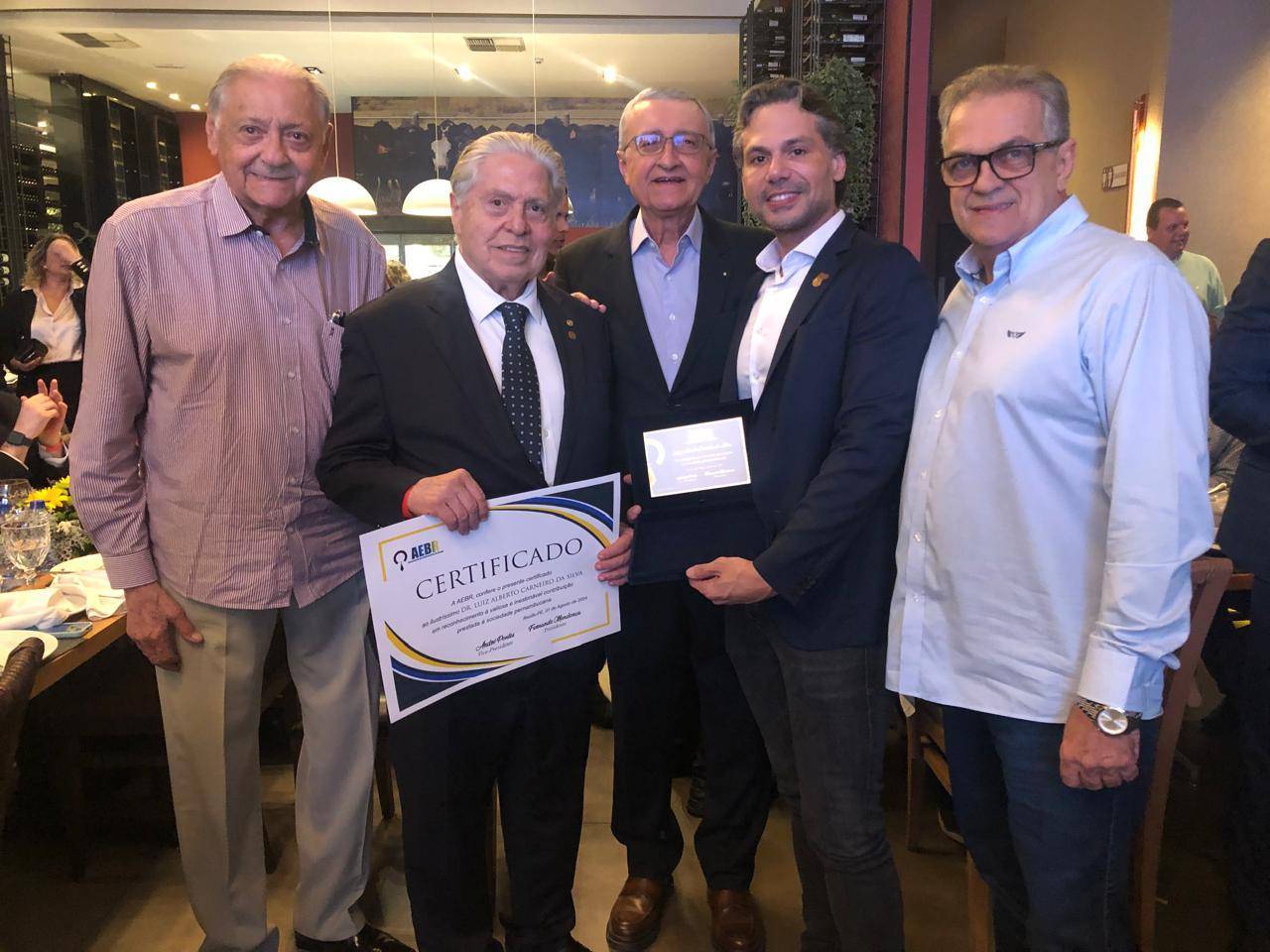 Rotary Club do Recife Marca Presença em Cerimônia de Homenagem