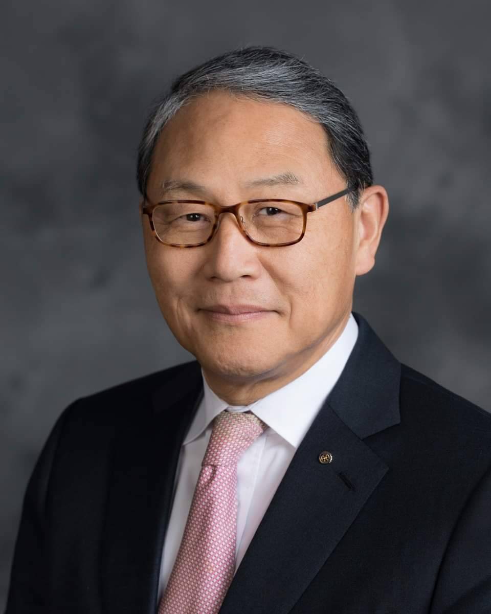 Sangkoo Yun, associado do Rotary Club de Sae Hanyang, Coreia do Sul, foi selecionado para servir como Presidente do Rotary International em 2026-27