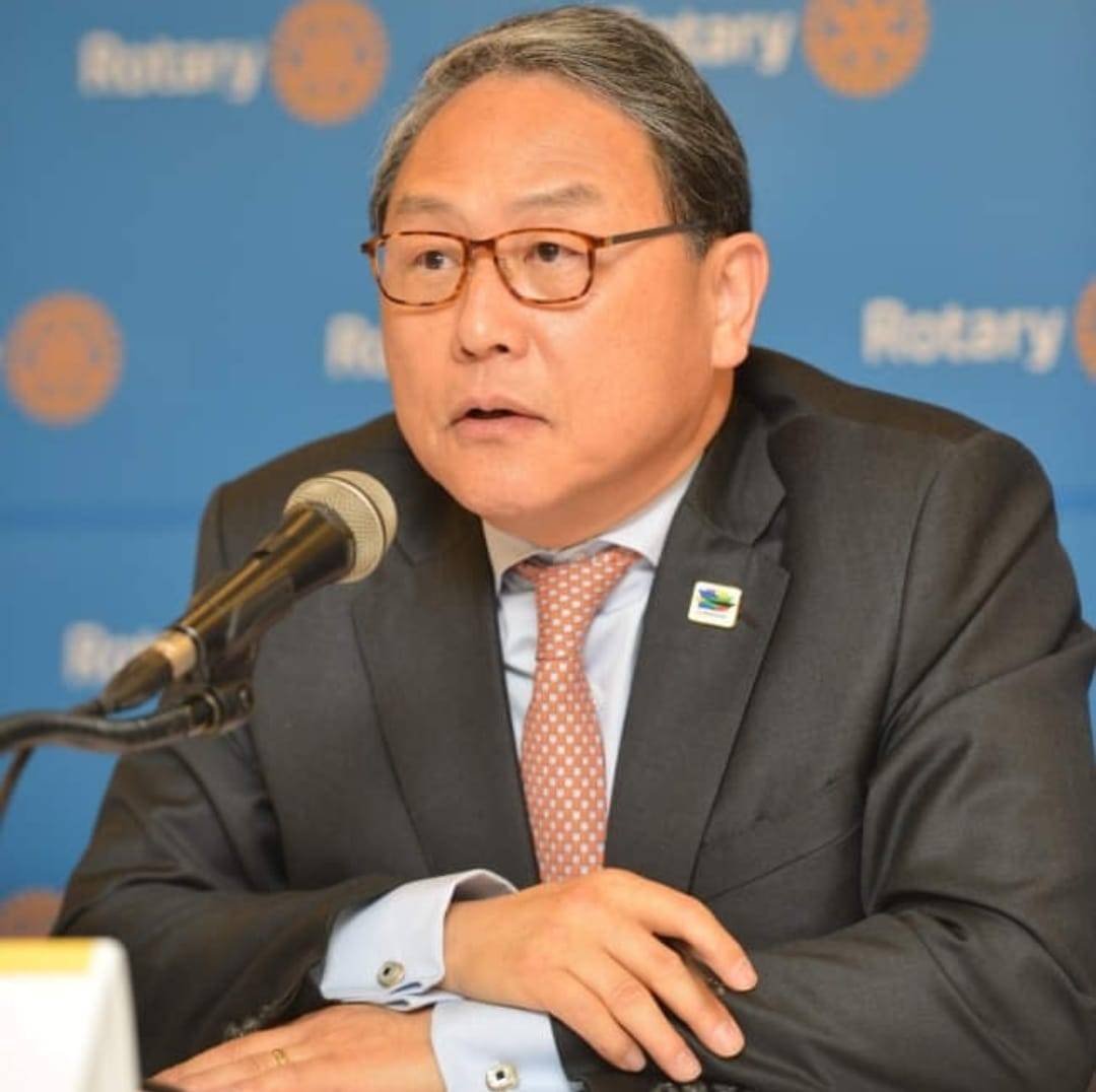 Sangkoo Yun, do Rotary Club de Sae Hanyang, Coreia do Sul, foi selecionado pela Comissão de Indicação para servir como presidente do Rotary International em 2026-27