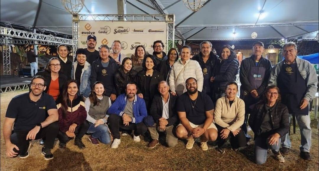 Família Rotária de Olímpia - Integração Finaliza Com Sucesso Barraca Vila Brasil no Festival de Folclore