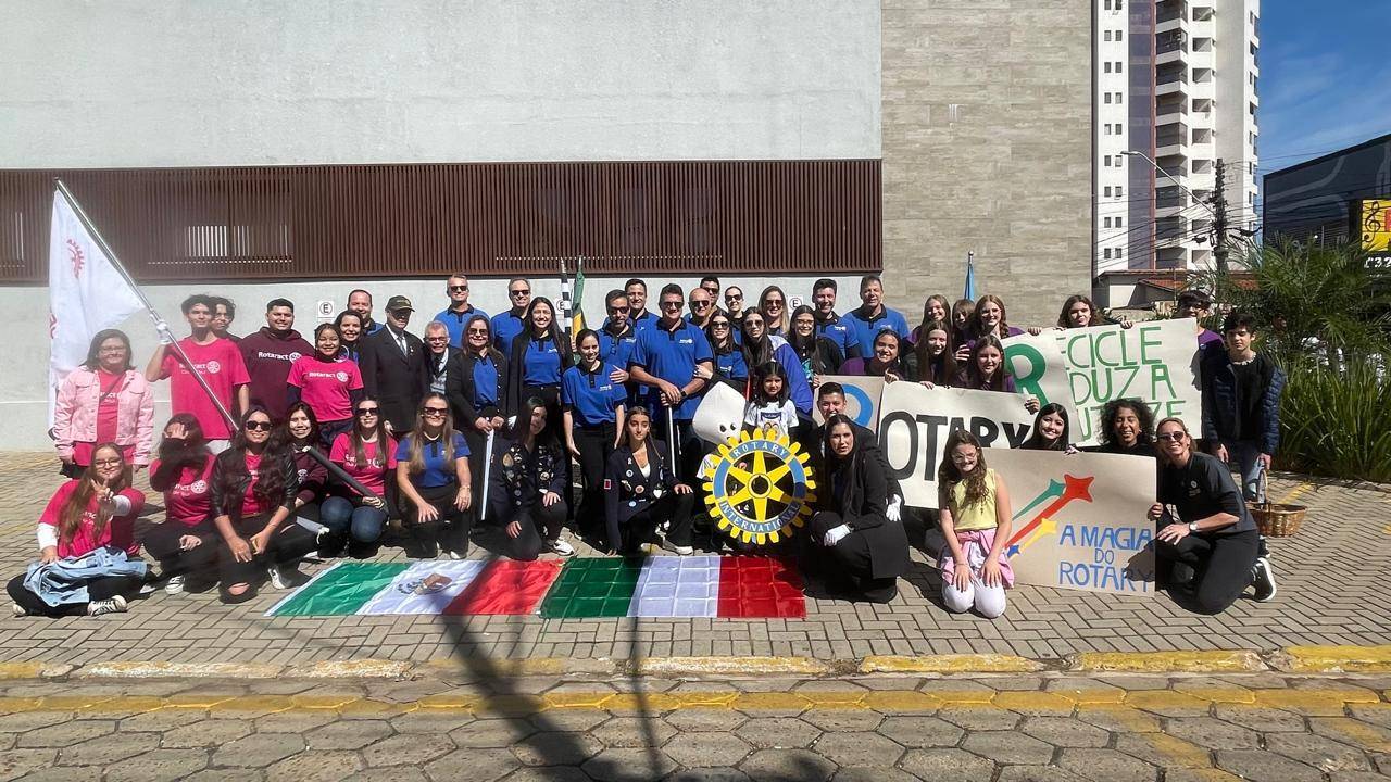 Família Rotária no Desfile Cívico