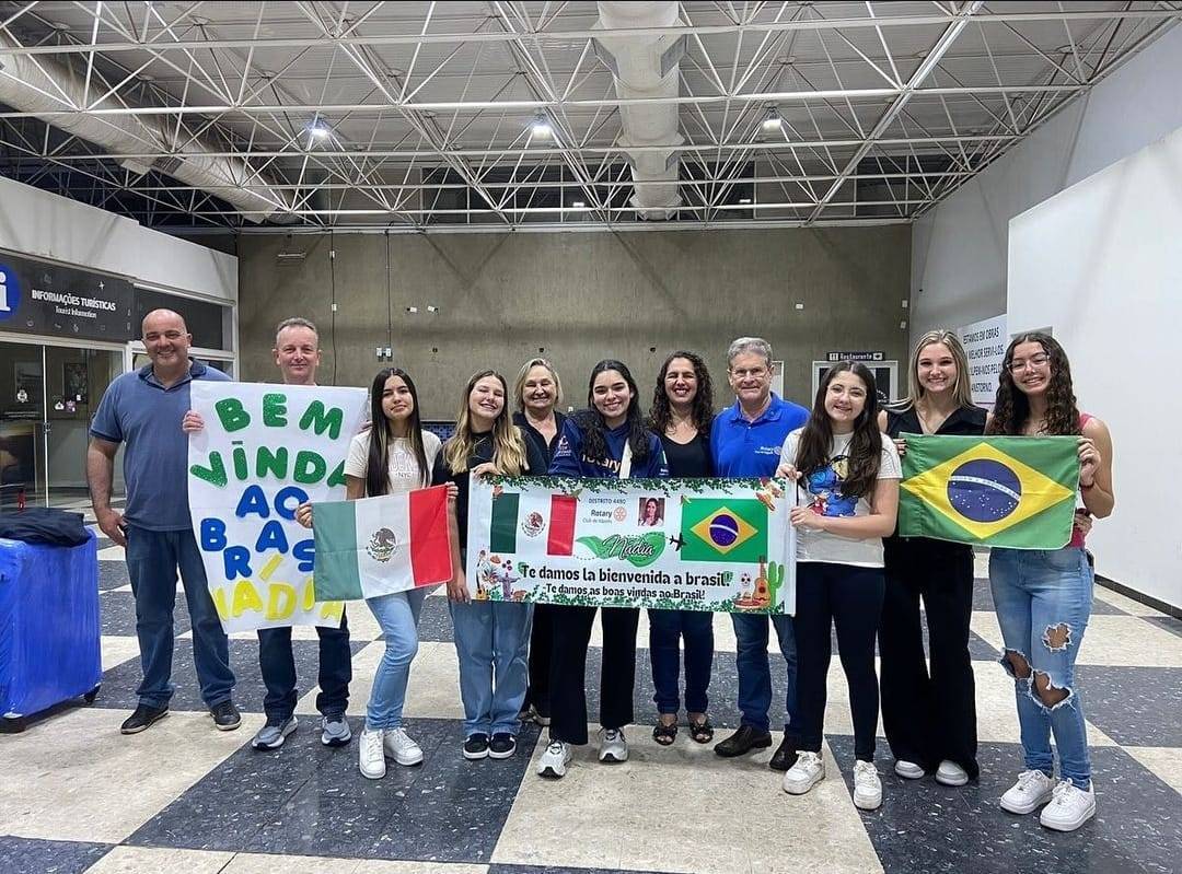 Rotary Club de Itápolis Recebe Intercambista Nadia
