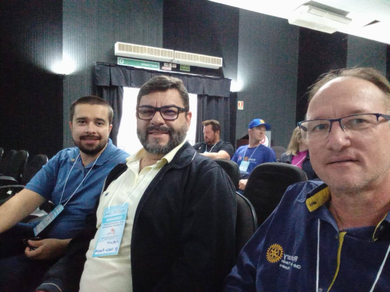COMPANHEIROS JOÃO, EDSON E MARCOS NO SEMINARIO DISTRITAL DE DQA EM CASCAVEL