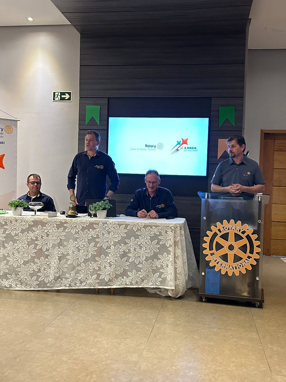 MESA DIRETIVA COM O PRESIDENTE WALMIR FOGAÇA KITAISKI