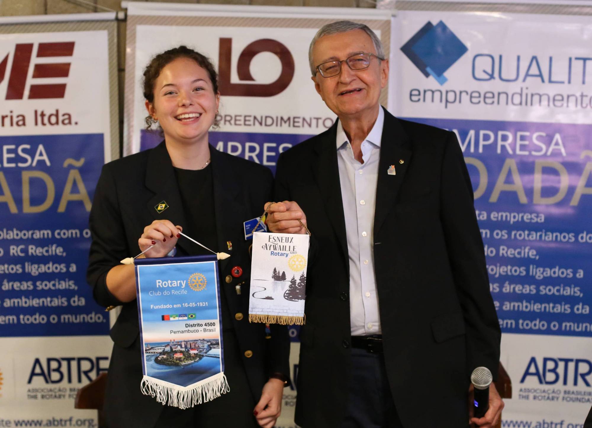 Palestra “Minha Vida na Bélgica” – com a intercambista Maxime Coste 