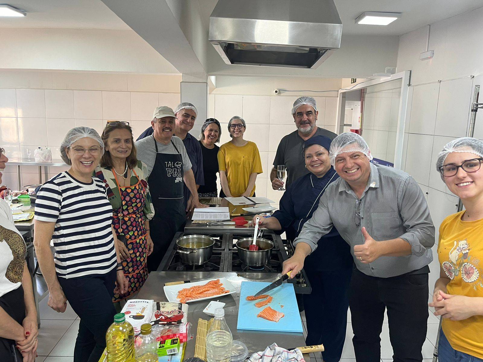 Governador 2024-25 Alfredo Arten Junior e os participantes do curso