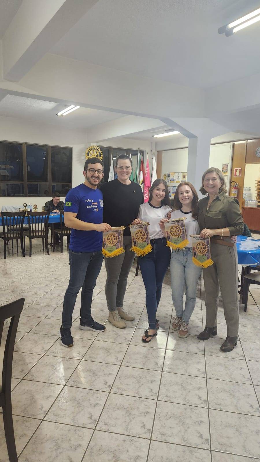 Entrega de flâmulas 