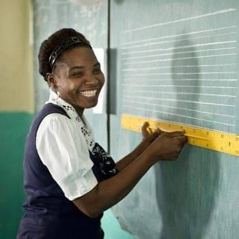 Rotary Transforma Vida Por Meio da Educação