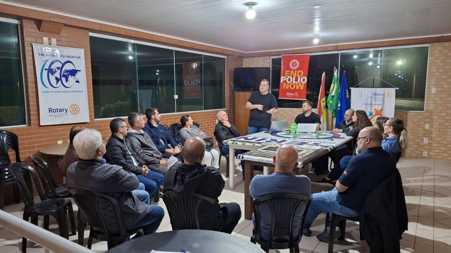 Comitê do meio ambiente orienta moradores com suas aflições