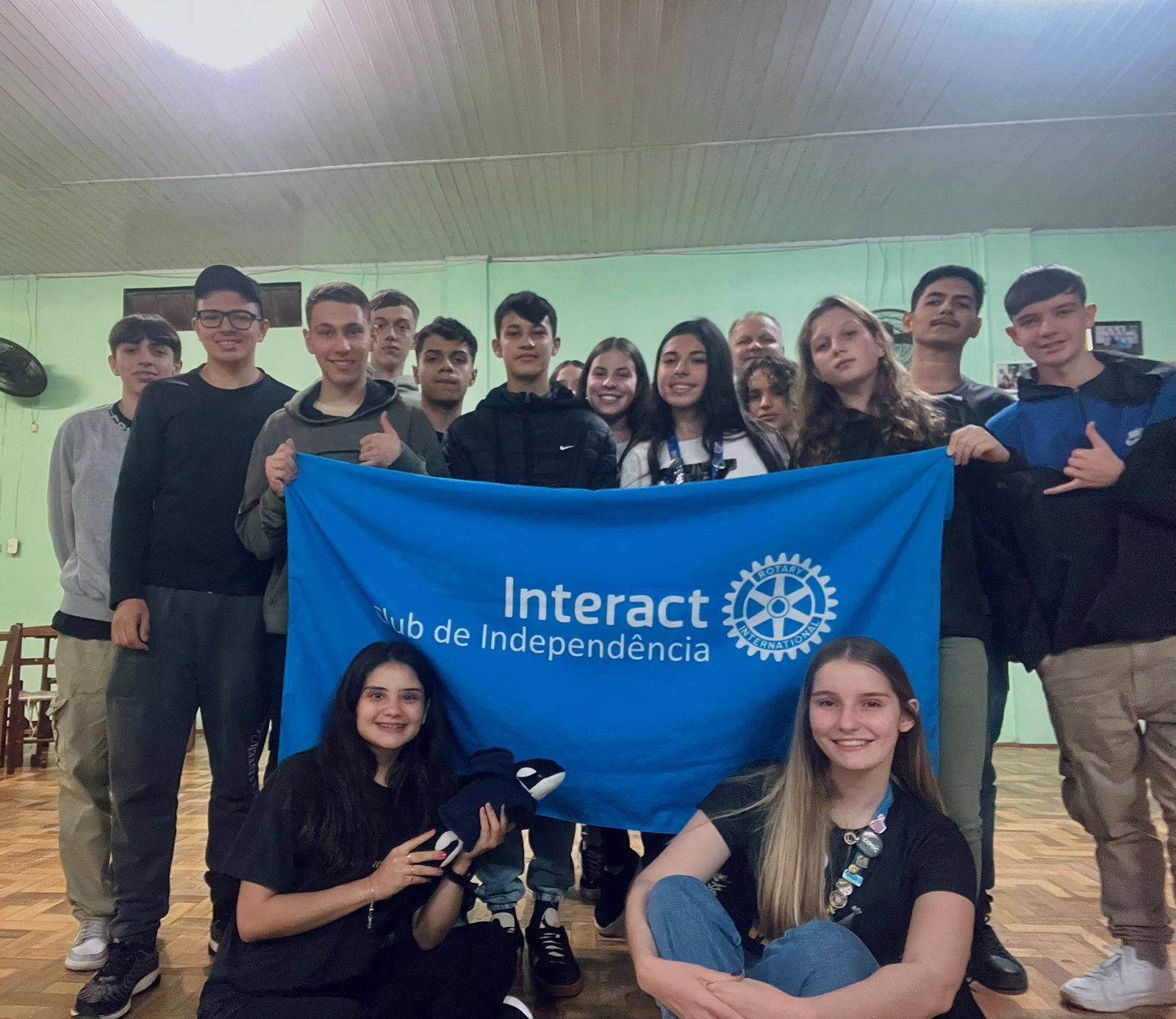 🩵2° Reunião Ordinária 🩵 No dia 04 de Agosto, o Interact Club de Independência realizou a sua 2° Reunião Ordinária da gestão 24-25 sobre o lema "A magia do Rotary ", na reunião estava presente o rotariano Adoni. 🩵 Nesta reunião tivemos a oportunidade de discutir sobre: - Cartões pizzaract - Projeto dia dos pais - Projeto nas escolas AF e GV - Projeto sobre Amamentação com o Rotary  - Projeto distrital de Integração - Projeto distrital de Fundação Rotária e Finanças  - Projeto composteira creche  - Companheirismo com o Rotary  - Pinagem de novos associados  - Dinâmica  Agradecemos à todos os associados, rotarianos e convidados presentes em nossa reunião! 🩵