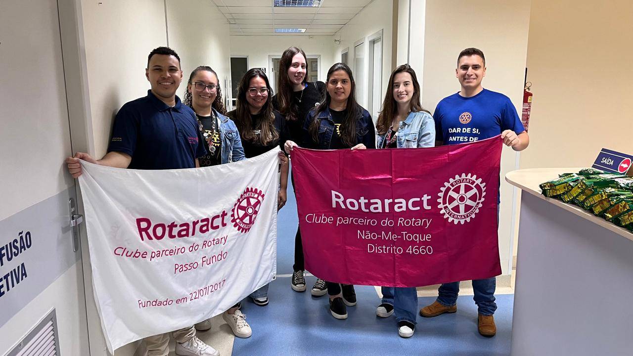 Campanha Sangue Farroupilha. #DoeSangue #SalveVidas  Ontem 14/09, nossos associados participaram da campanha Sangue Farroupilha, a convite do Rotaract Club de Passo Fundo. @rotaractpassofundo  Agradecemos a oportunidade de contribuir com essa causa tão importante, que salva vidas. Doar sangue é um ato de amor e solidariedade.  Faça parte dessa corrente e ajude a salvar vidas também! ❤️🩸”  #doação #doacaodesangue #rotary #rotaractbrasil #rotaract4660 #rotaract