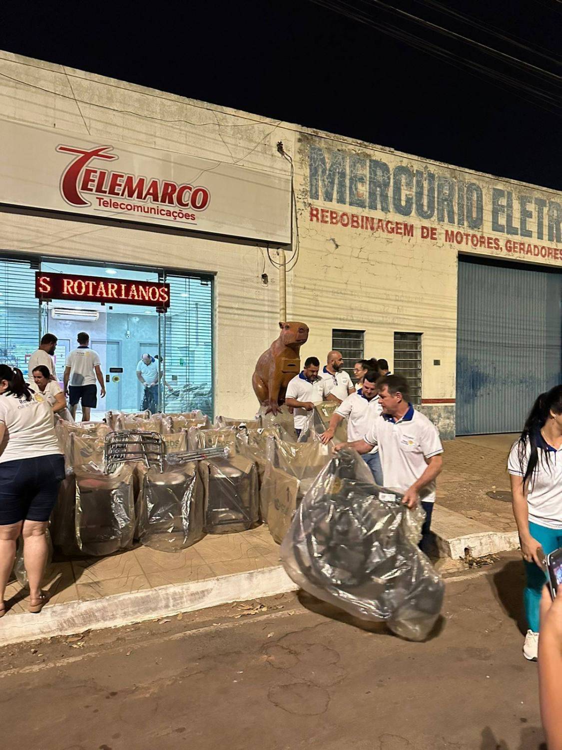 Mais uma nova remessa de cadeiras de rodas para o banco ortopédico do Rotary Clube de Colíder gestão 2024/2025 " A magia do Rotary"