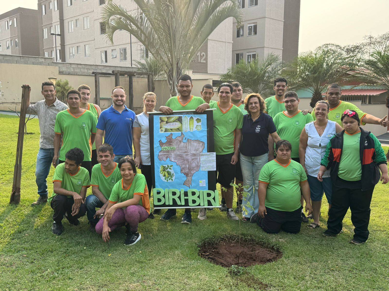 Rotary Club de Catanduva Realiza Plantio de Muda em Parceria com APAE