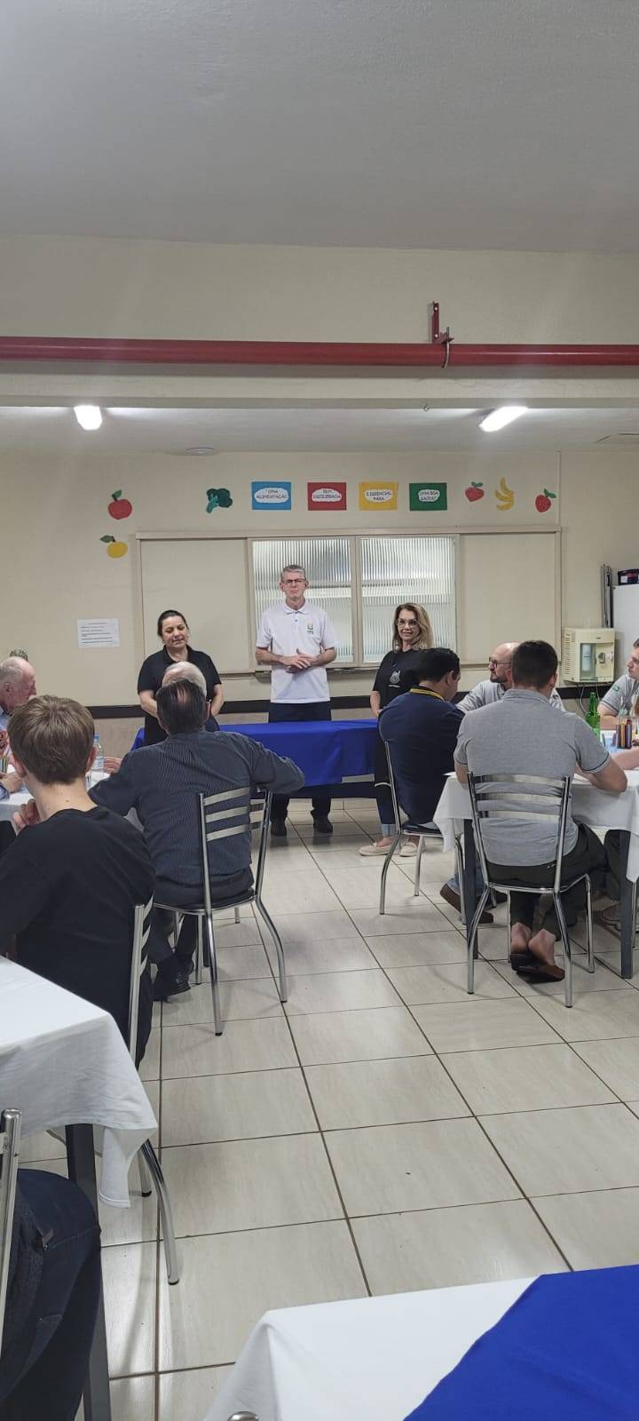 Diretoria da APAE Panambi explanando aos Companheiros