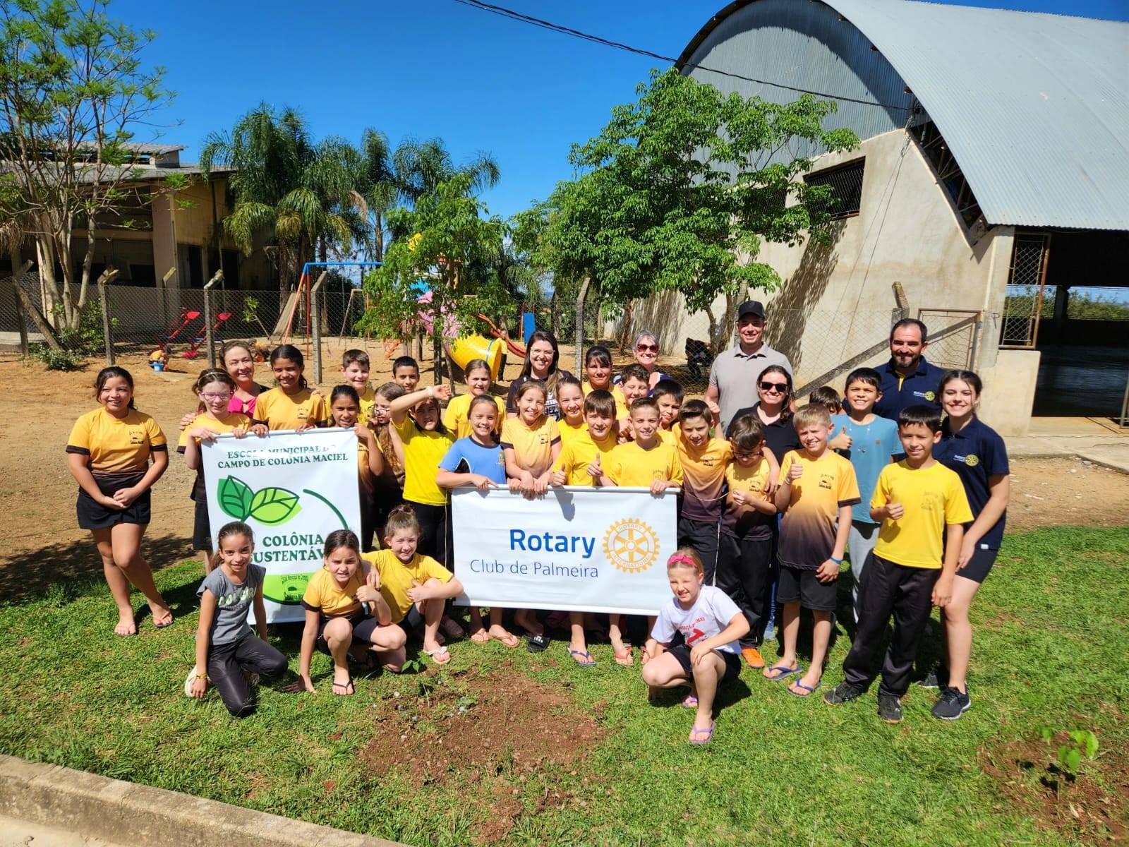 Rotary e Escola do Campo de Colônia Maciel