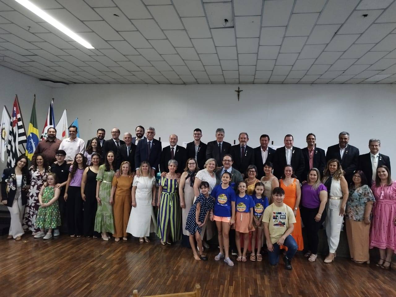 A Família Rotária de Itápolis Recebeu o Casal Governador Eder e Nelly Bocchini