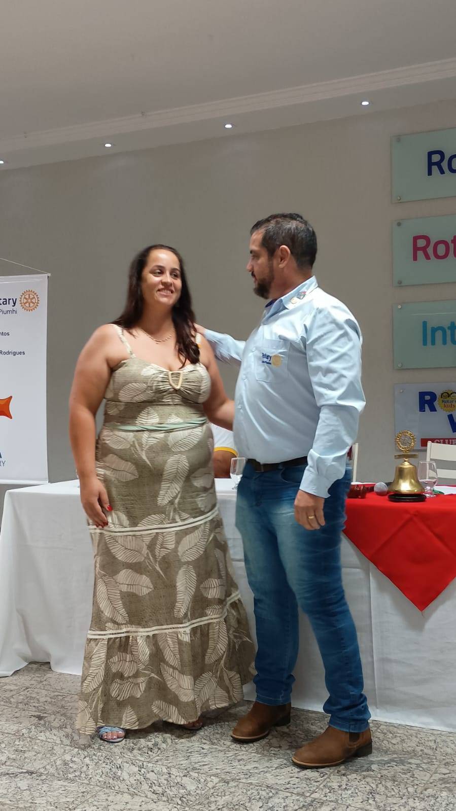 Rotary Club de Piumhi empossa nova companheira Juliana Aparecida Rodrigues