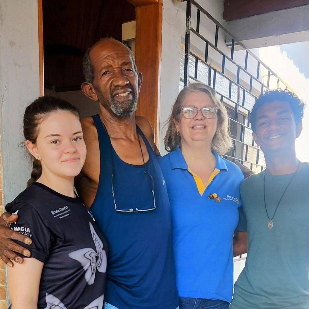 Interact Club de Barretos Faz Visita Surpresa ao Companheiro Mauro Cotrim do Rotary Club de Barretos