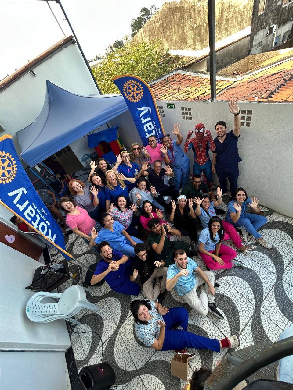 Equipe da A-IMA com RC JP Norte proporcionou muita alegria às crianças autistas e suas mães.