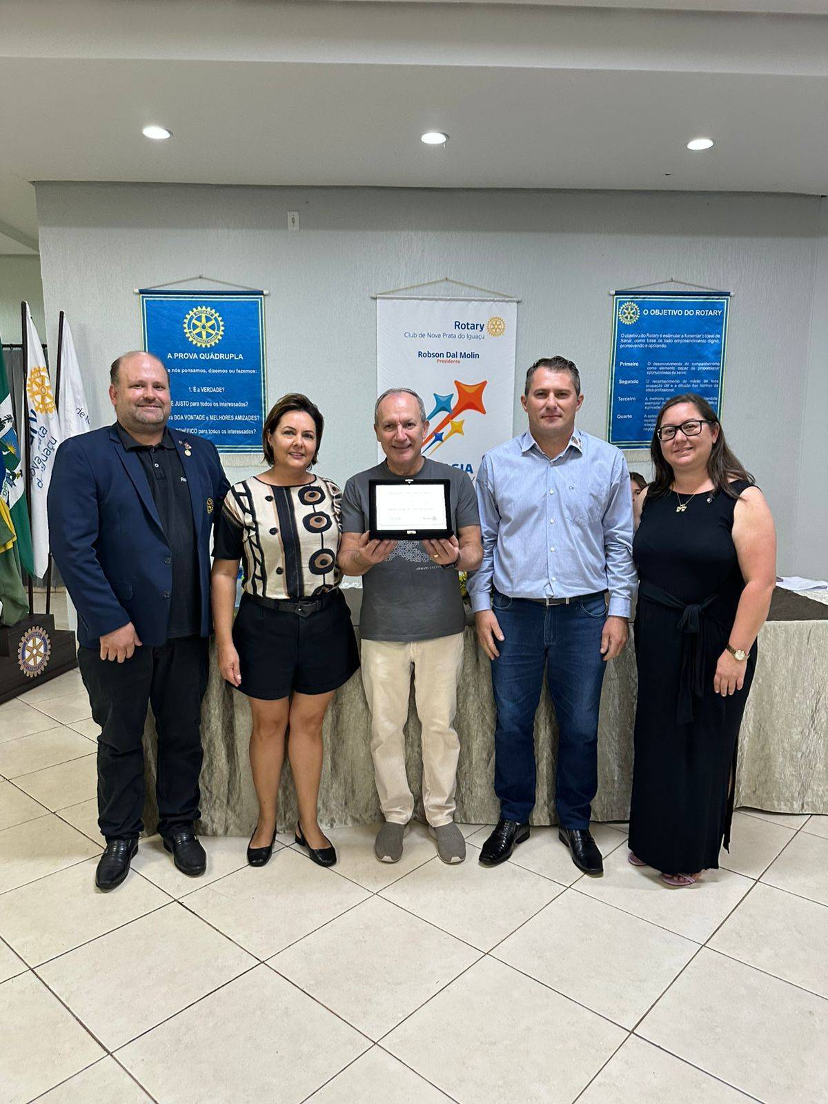 Homenagem aos companheiros Vandir e Adriana 