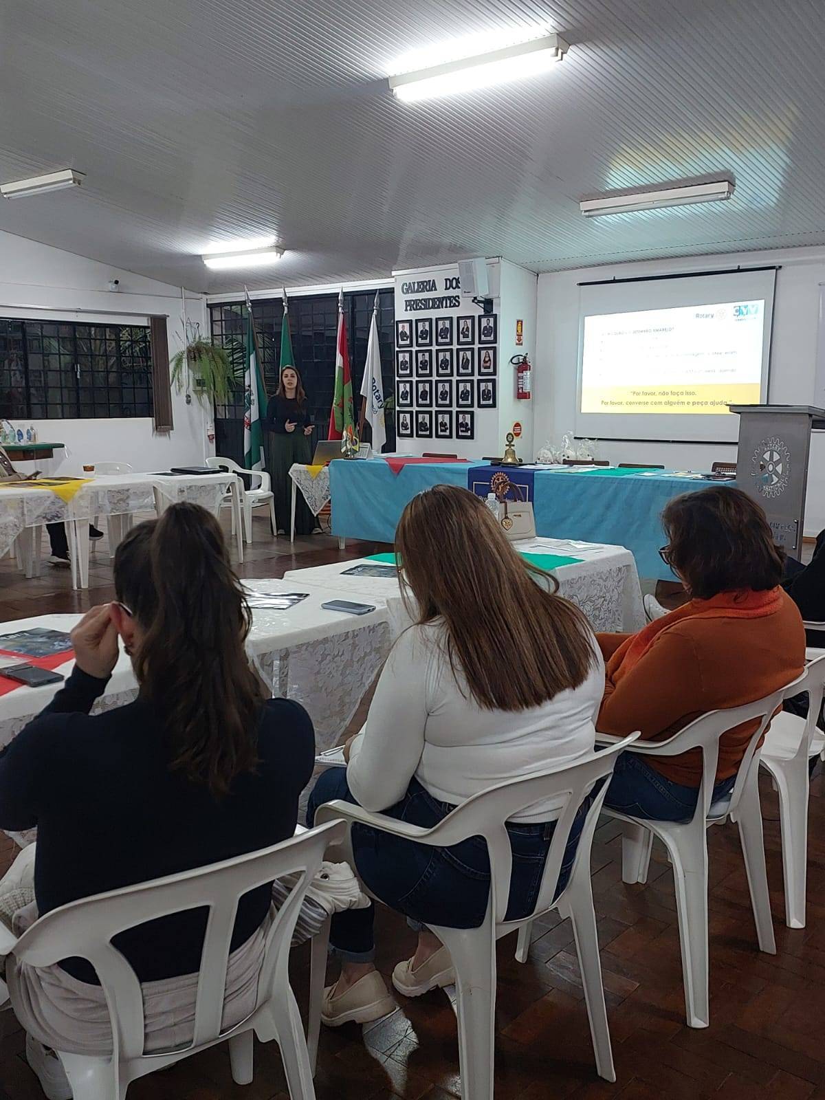 Palestra Setembro Amarelo - Companheira Josiane M. Urman