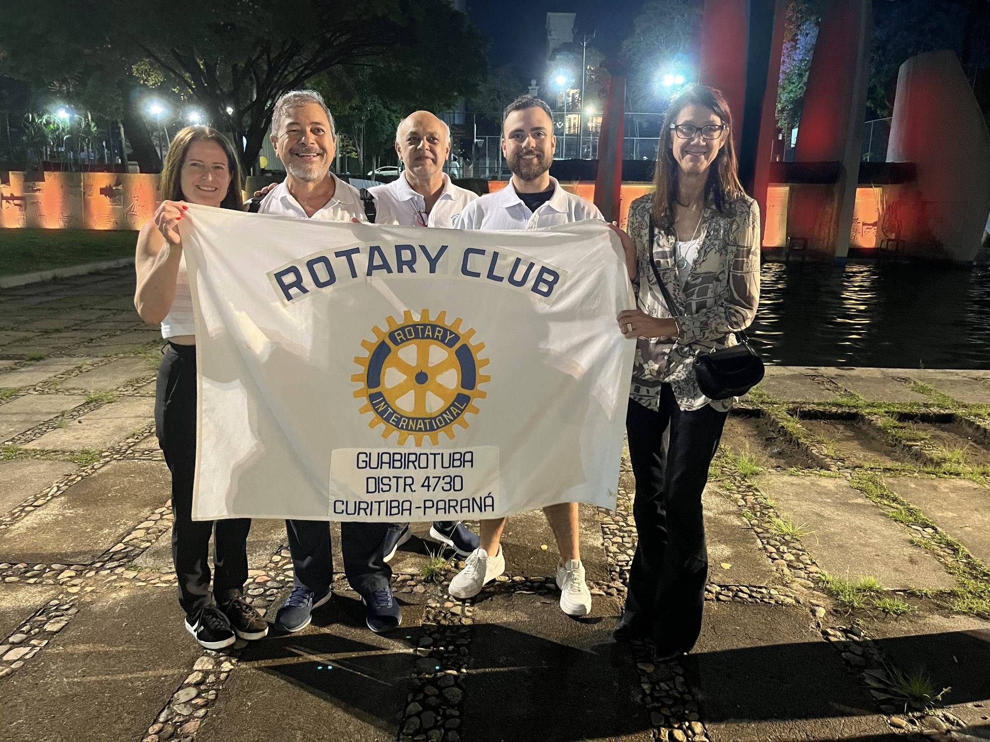 ASSOCIADOS E VOLUNTÁRIOS  RCC GUABIROTUBA - PRAÇA 29 DE MARÇOS