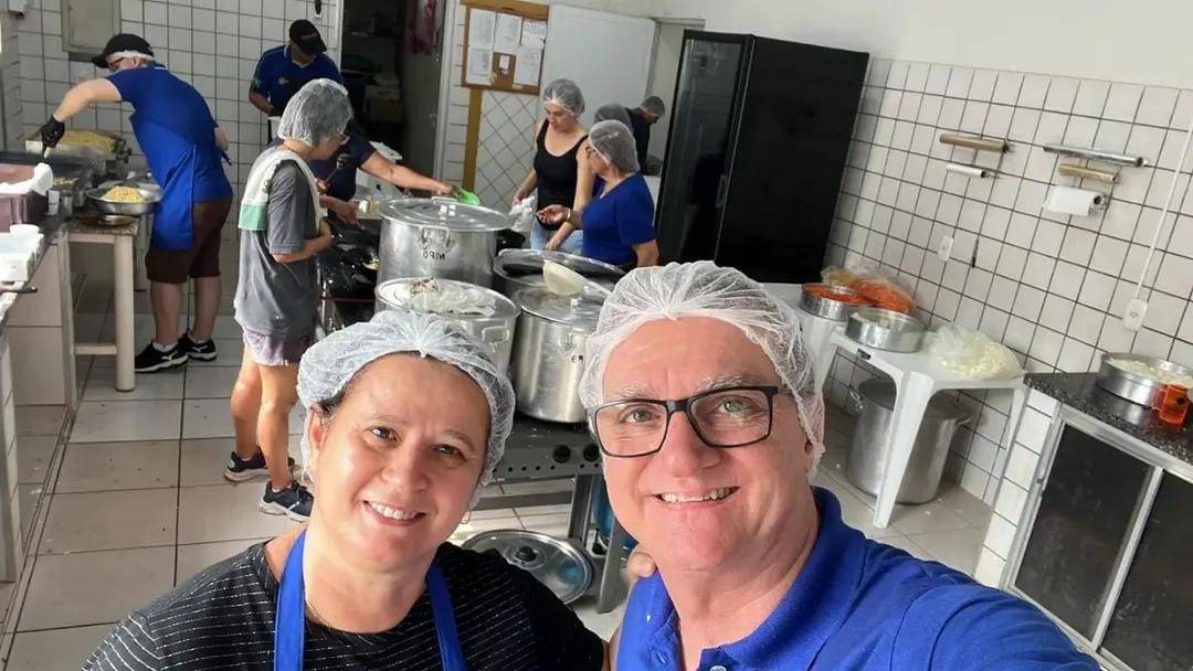 Rotary Club de Santa Fé do Sul Realiza Ação Com Vendas Antecipadas de Porções de YAKISOBA