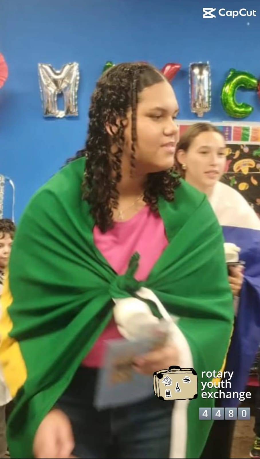 Intercambista Stefani, foi convidada pelo Colegio Kender em Durango no México para apresentar aos alunos curiosidades sobre o Brasil