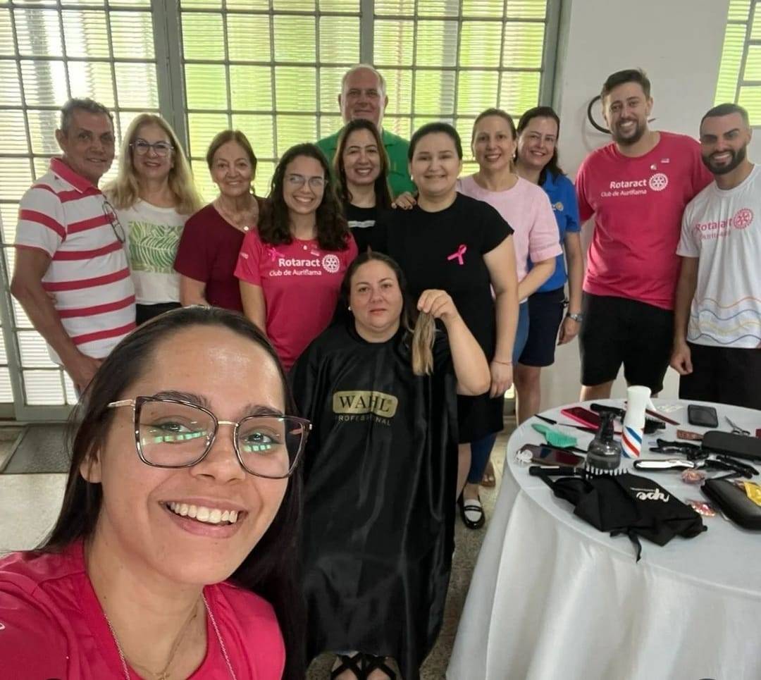 Rotaract Club de Auriflama Realiza Projeto Mechas Rosas