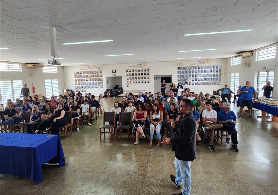 Aconteceu na Casa Rotary a 2ª Reunião de Orientação do Processo para o Intercâmbio de Jovens do Distrito 4480