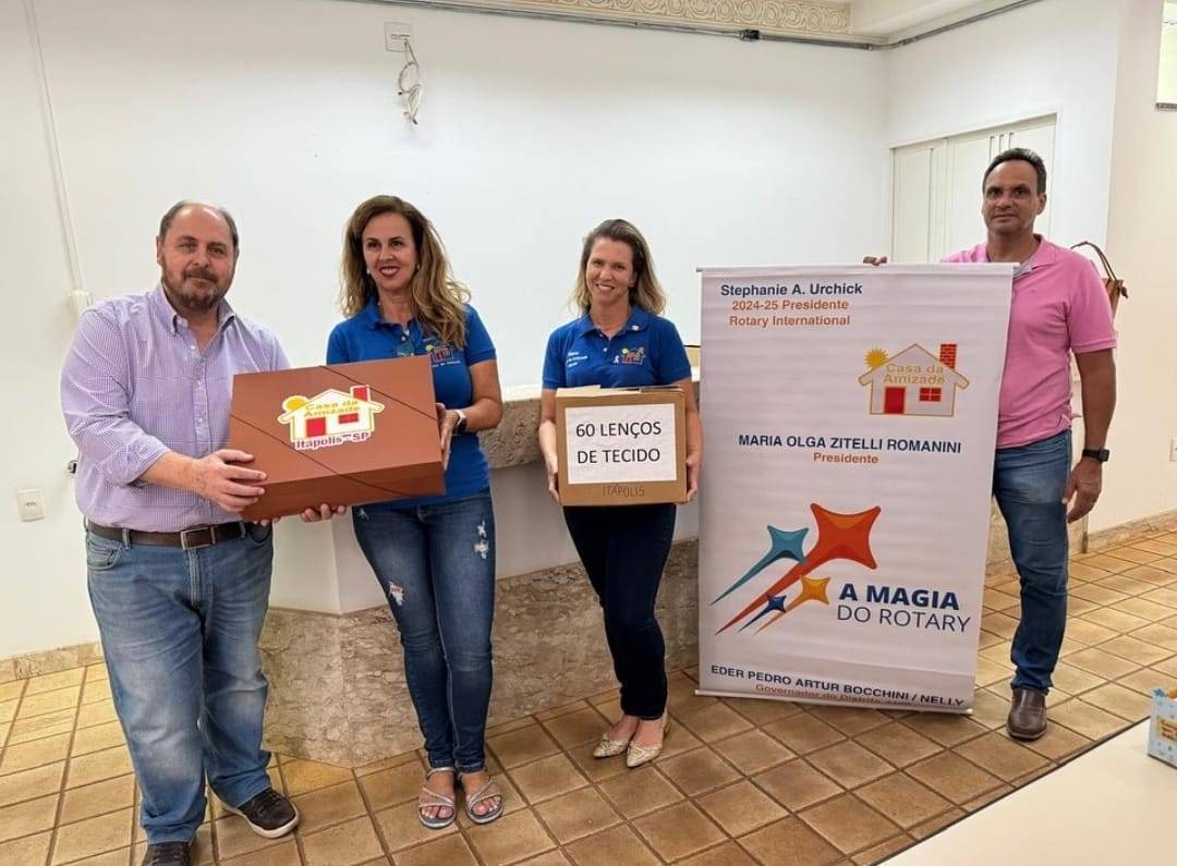 Casa da Amizade de Itápolis com o apoio da Denir Tecidos Realizaram a doação de 60 lenços de cabeça e 35 turbantes ao Hospital Amaral Carvalho de Jaú