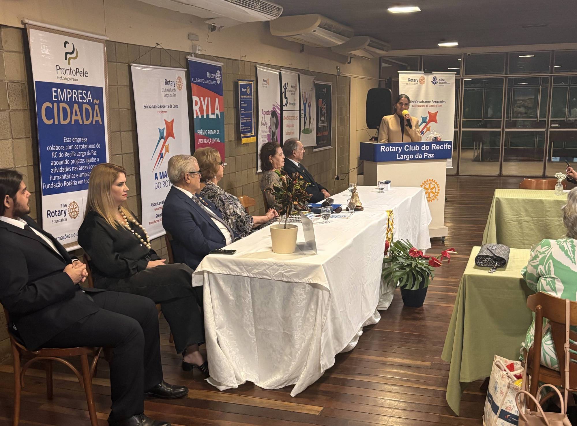 Visita da Governadora Alice Fernandes, ao RCR Largo da Paz.