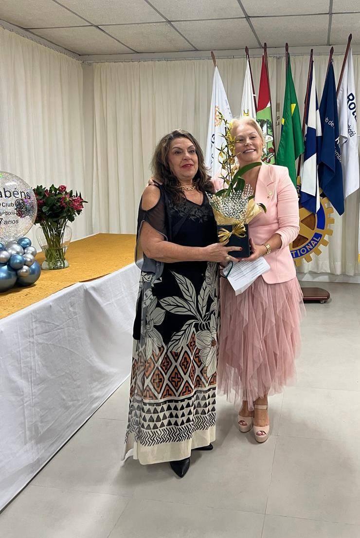 Companheira Denise Sarkis Issa e sua Madrinha Vitória Régia Wolff