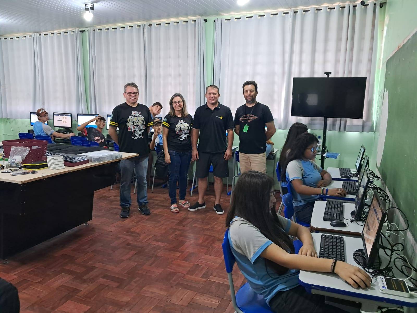 Visita aos projetos do Rotary 