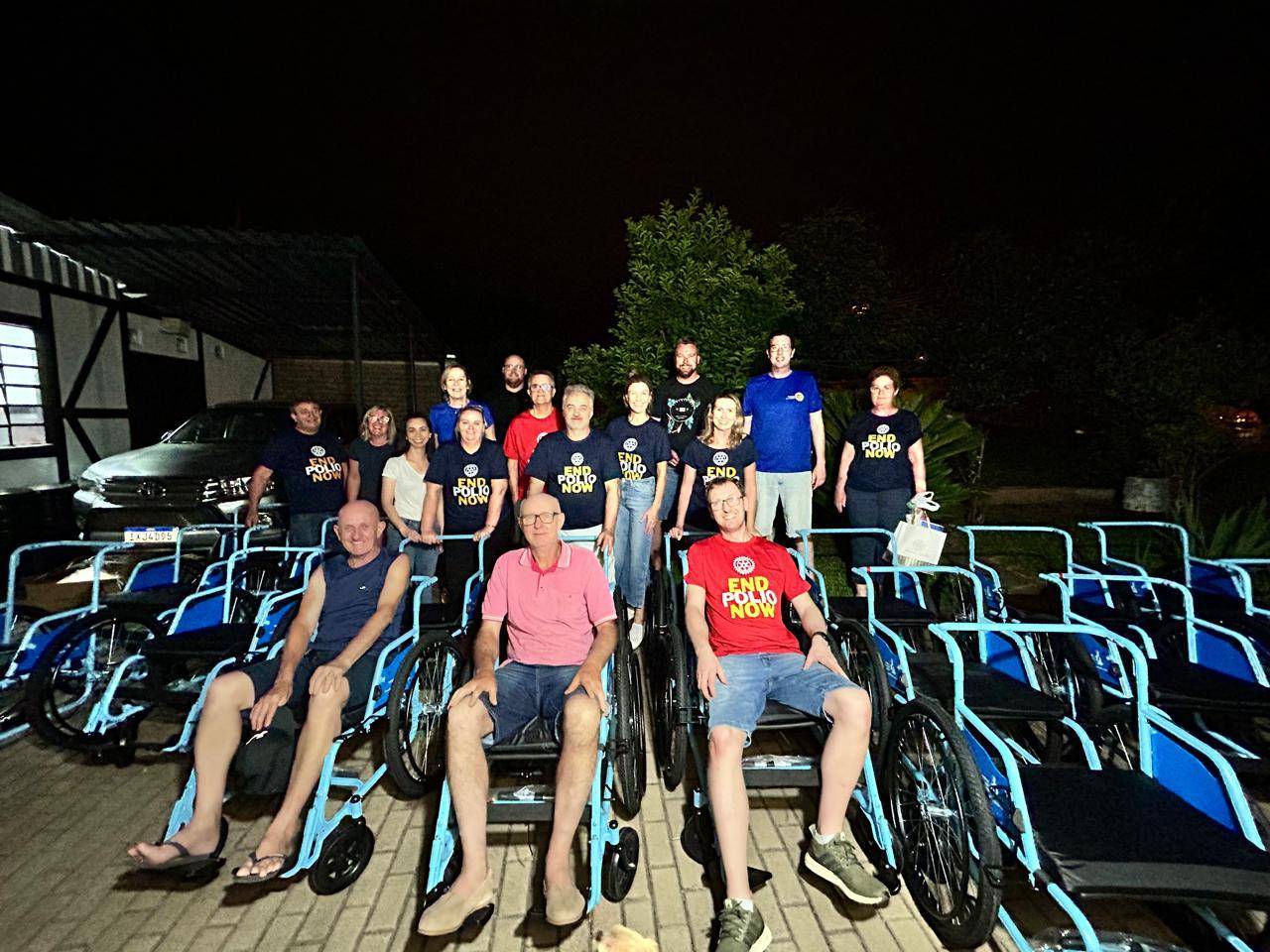 Rotarianos montam 23 cadeiras de rodas para doação à comunidade do Vale do Taquari