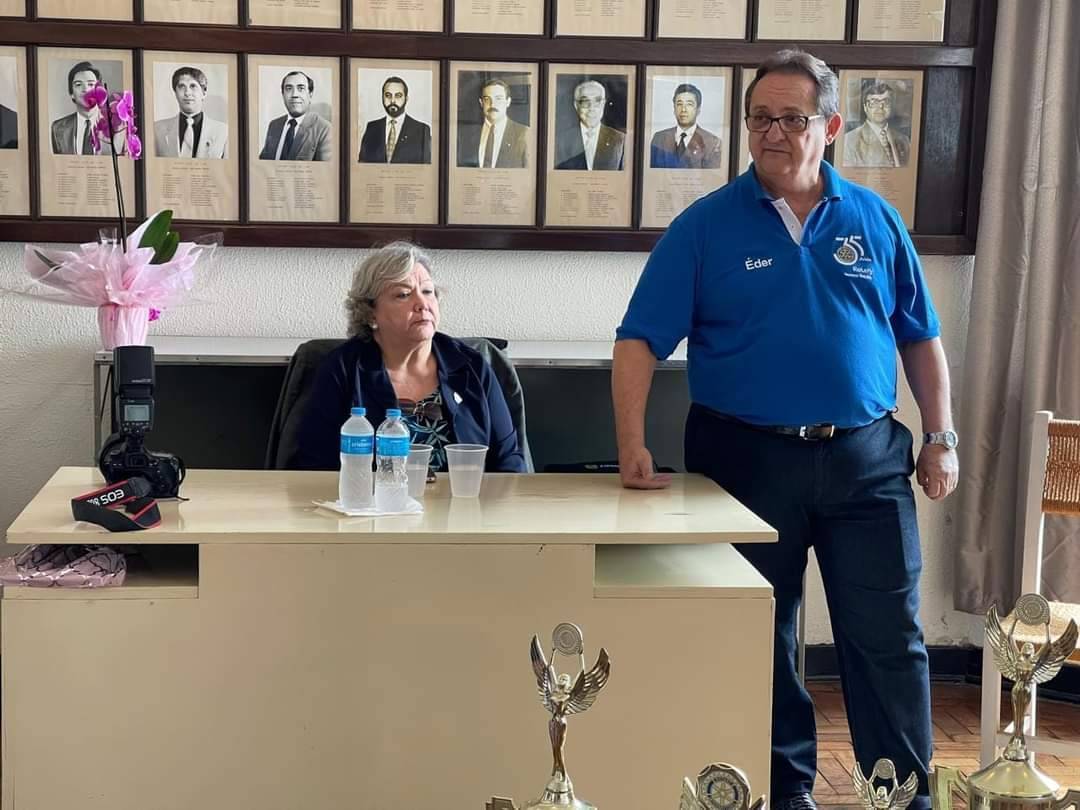 Rotary Club de Lins recebe casal governador