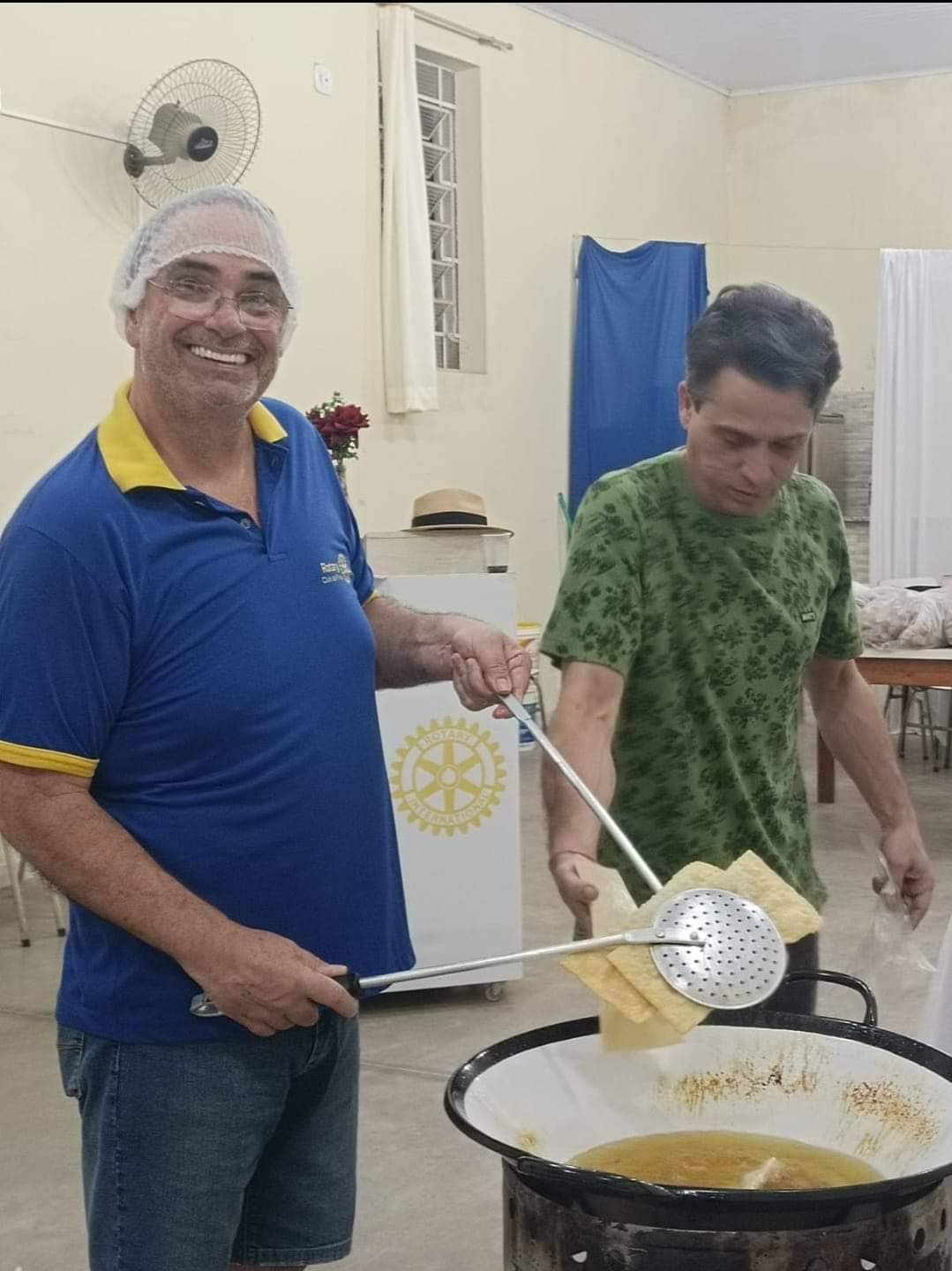 Rotary Club de Pirajuí Realizou Campanha sob o Título Pastel com Sorriso