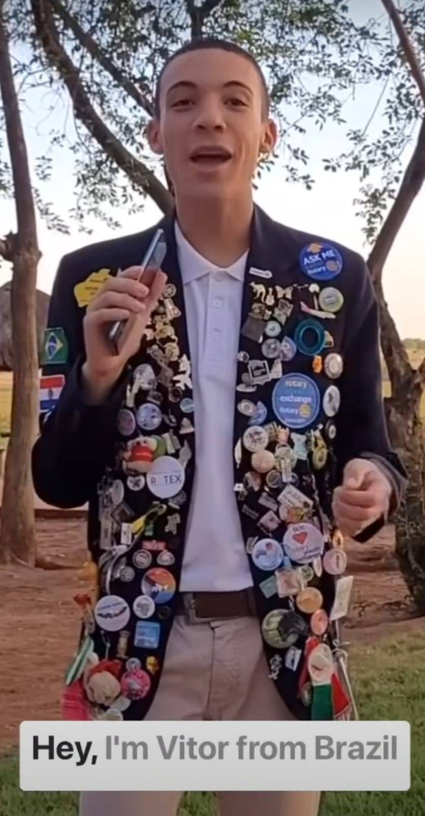 Vitor Joventino compartilha seus pins favoritos e as memórias e conexões que representam