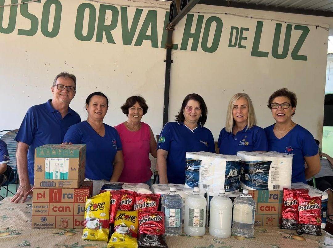Casa da Amizade do Rotary Club de Santa Fé do Sul Realiza Doação de Produtos de Alimentação e Higiene para o Lar Orvalho de Luz